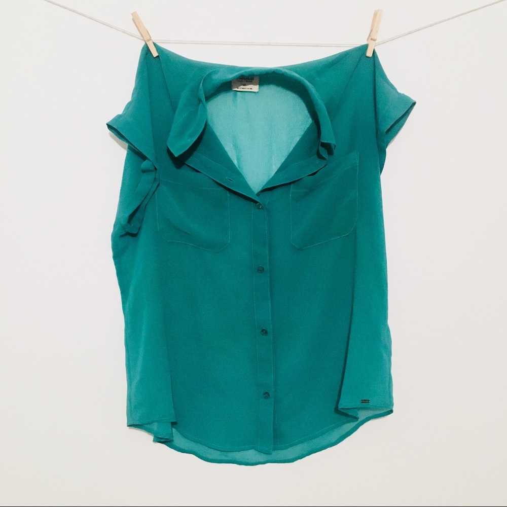 ✨Vintage✨ 90’s Grunge Mesh Button-Up Blouse